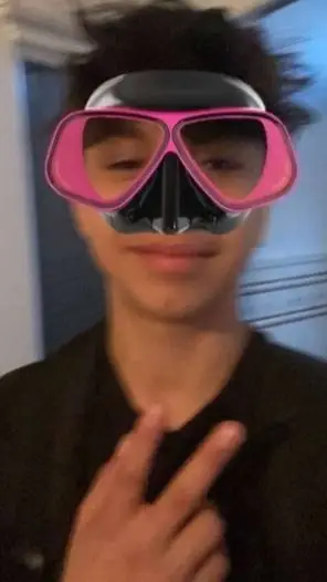 ai character: Noah background