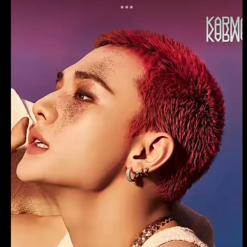 chat with ai character: Skz school fight  