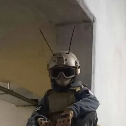 chat with ai character: Army~