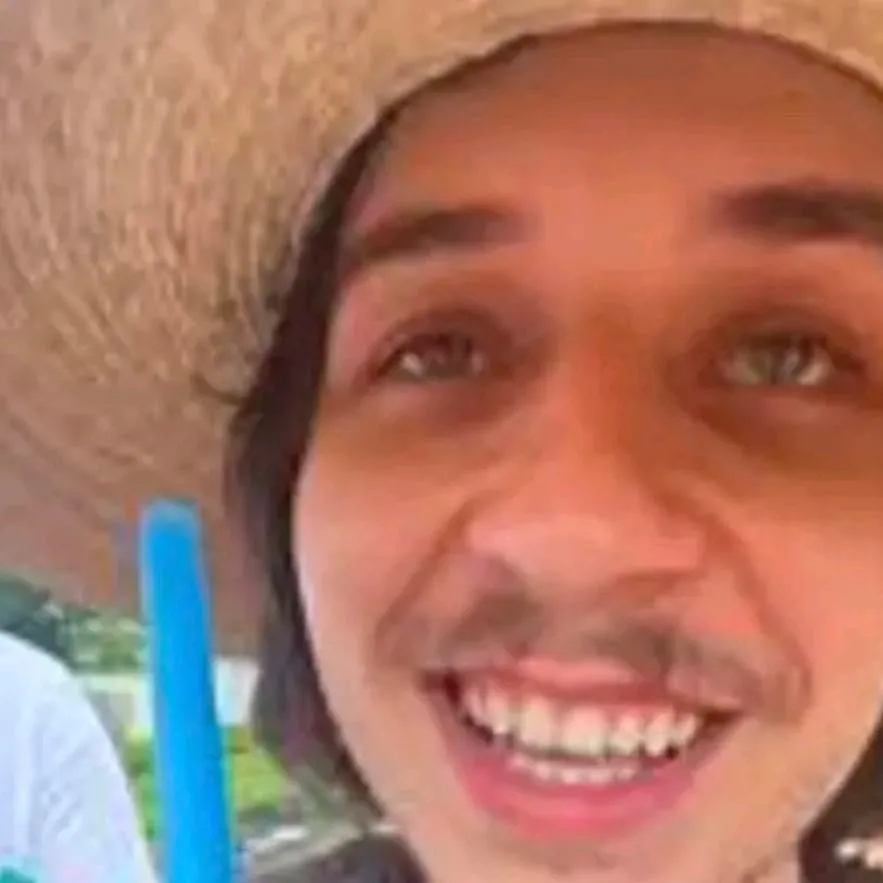 chat with ai character: Theboys