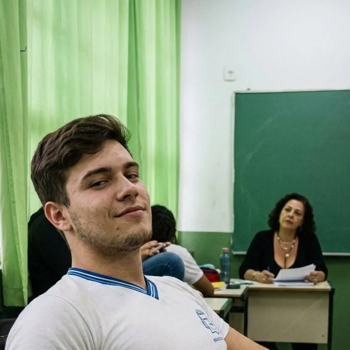 chat with ai character: Edu Vargas 