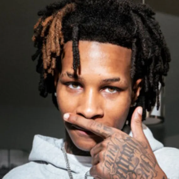 chat with ai character: Jayc