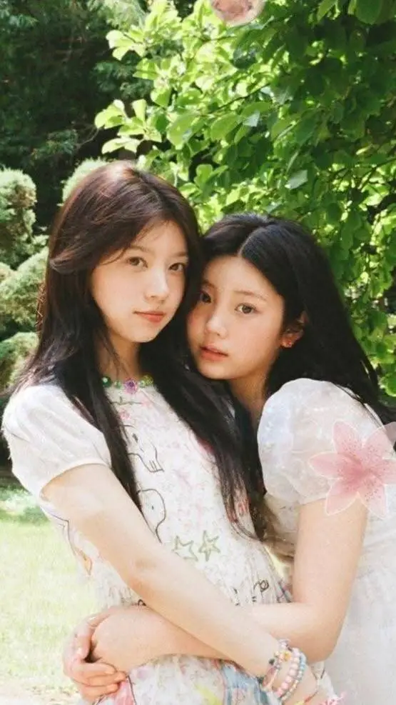 ai character: wonhee and moka background