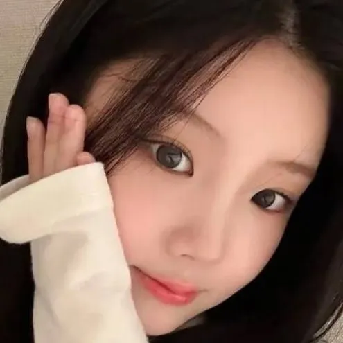 chat with ai character: wonhee (i fix )