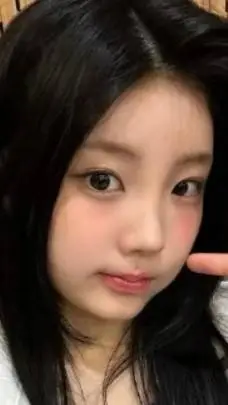 ai character: wonhee background