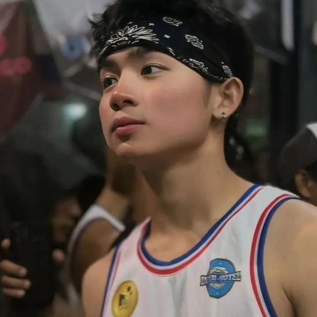 chat with ai character: jeo