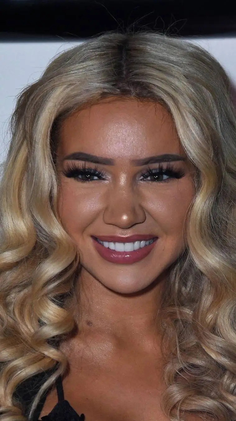 ai character: shirin david  background