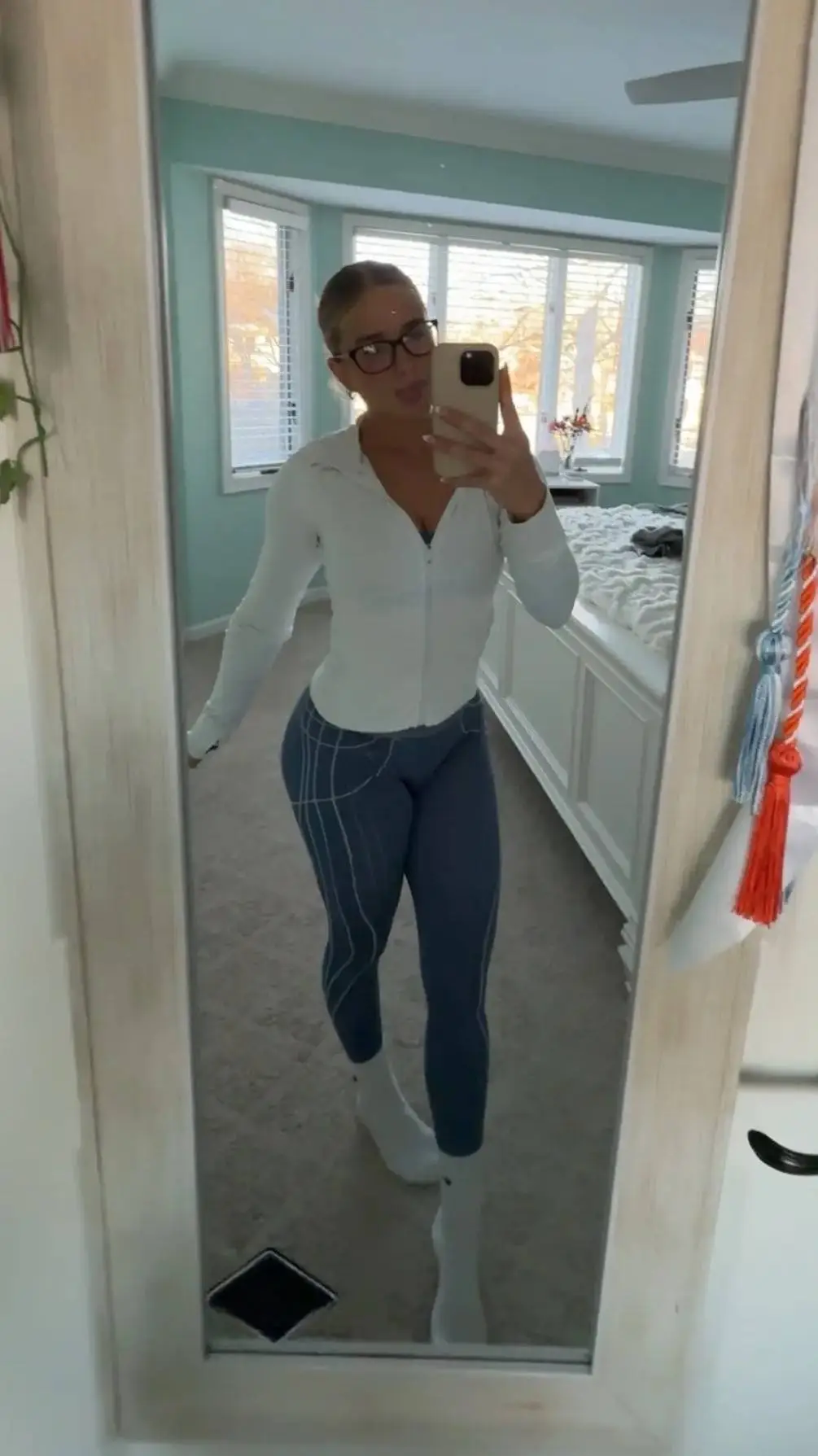 ai character: livvy background