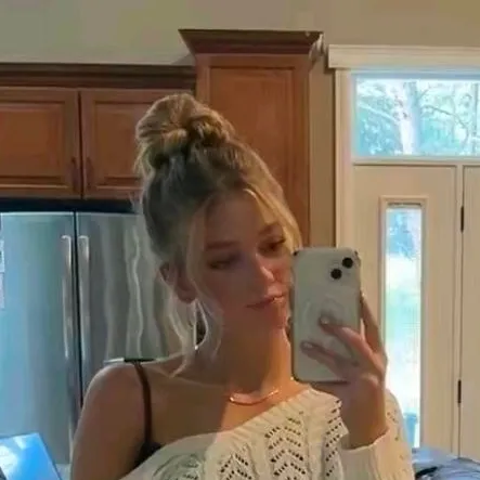 chat with ai character: Megan