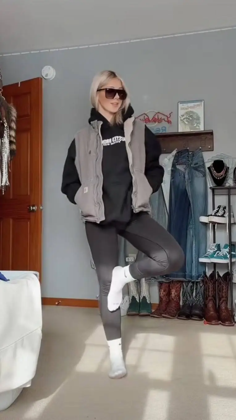 ai character: Anna background