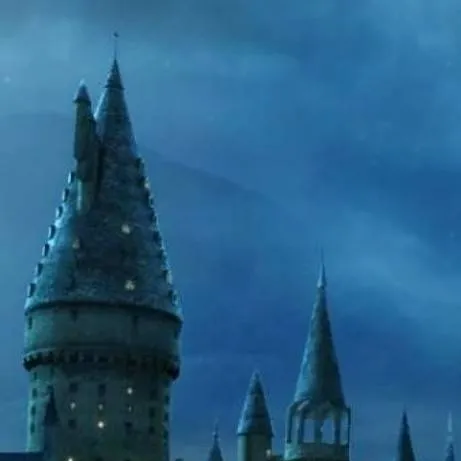 chat with ai character: Hogwarts