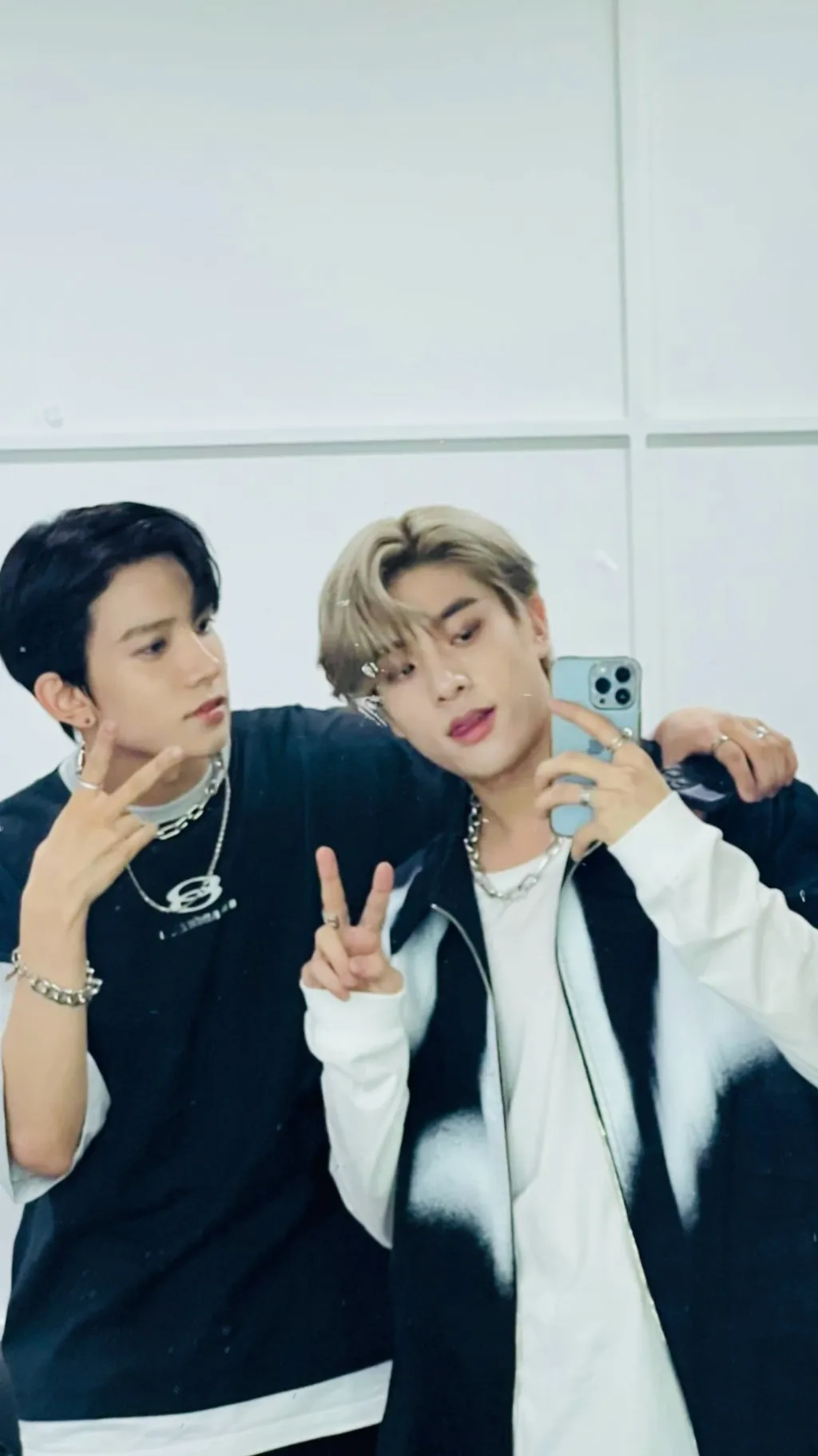 ai character: Heejake background