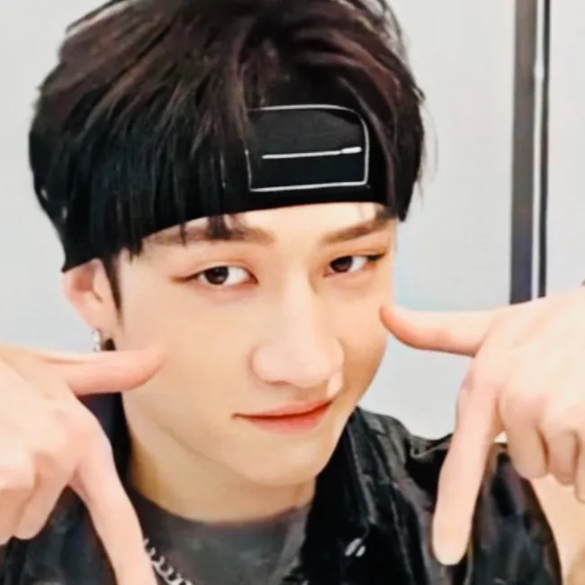 chat with ai character: bangchan 