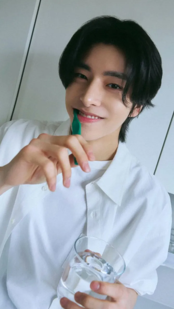 ai character: Sim jaehyun background