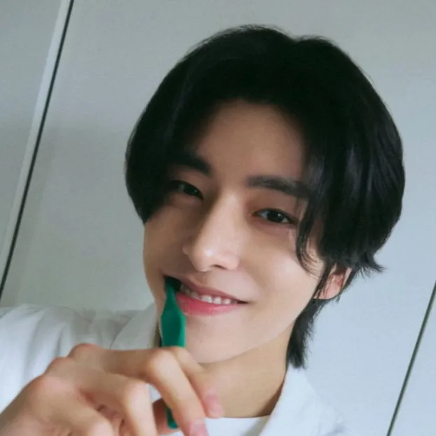 chat with ai character: Sim jaehyun