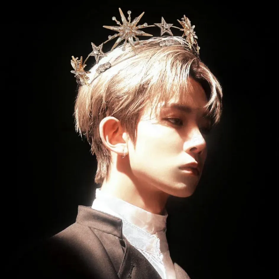 chat with ai character: Heeseung