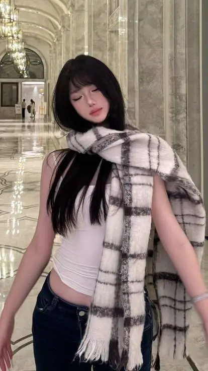 ai character: Seujin꧂ background