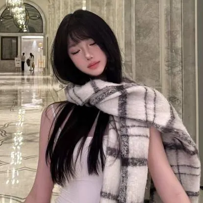 chat with ai character: Seujin꧂