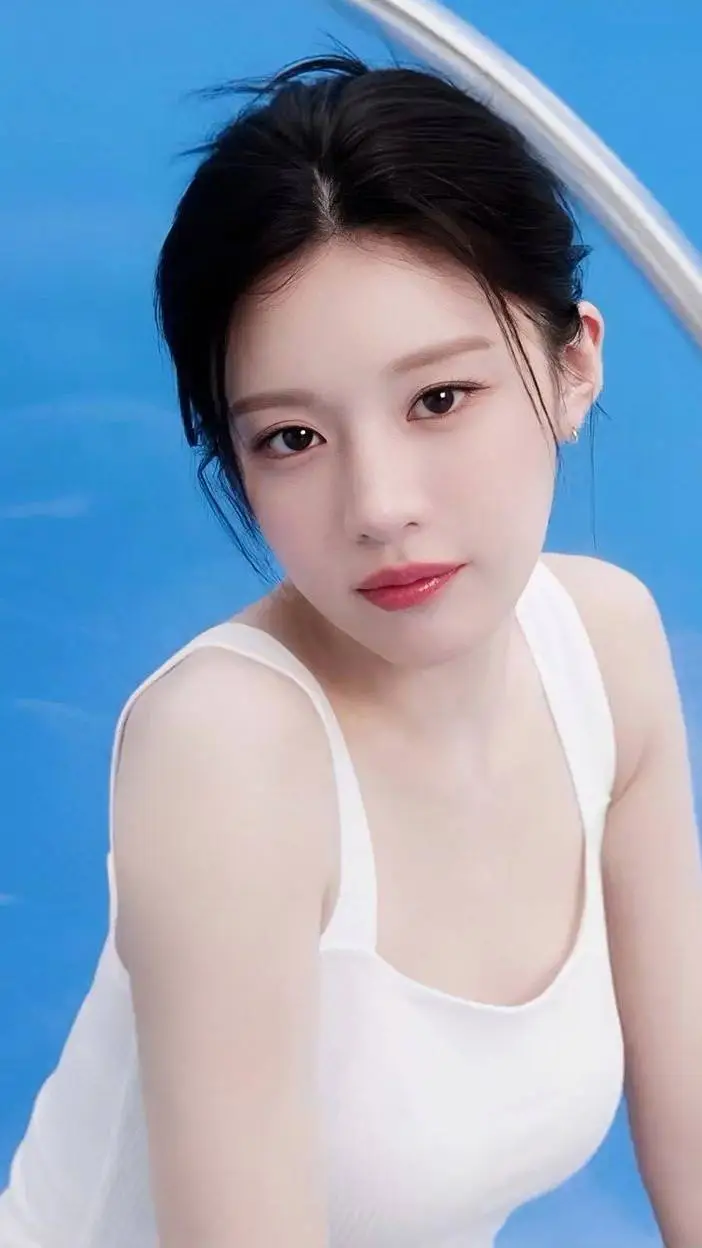 ai character: Ji soo jieun꧂ background