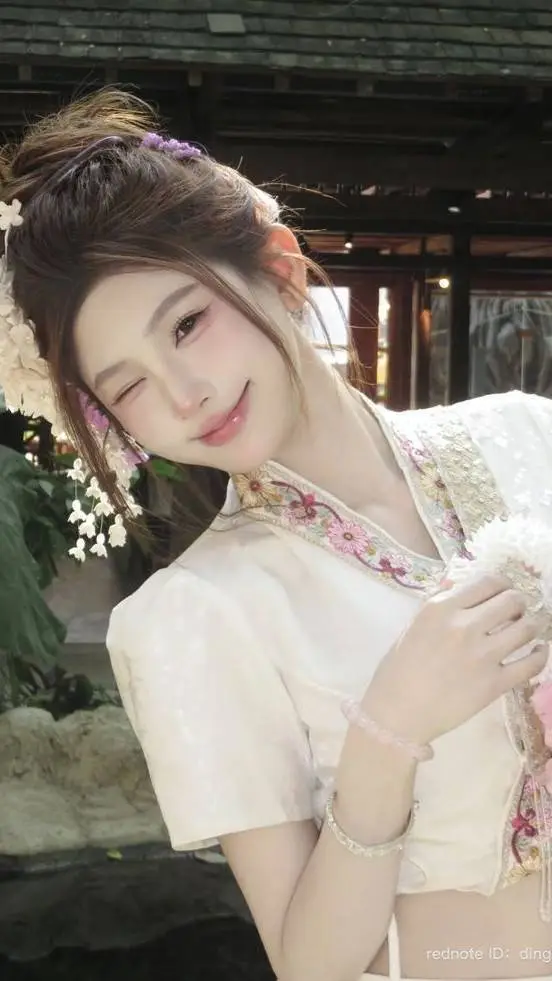 ai character: Zheng Xhia  background